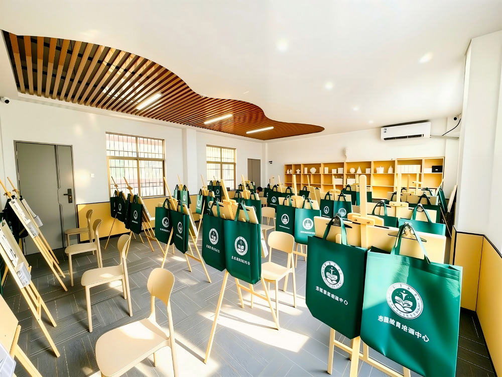 新乡全封闭叛逆小孩改变学校选择指南:如何找到真正可靠的机构